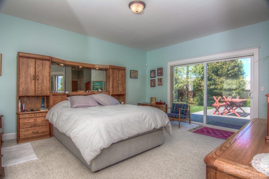 Oak Tree - Residential