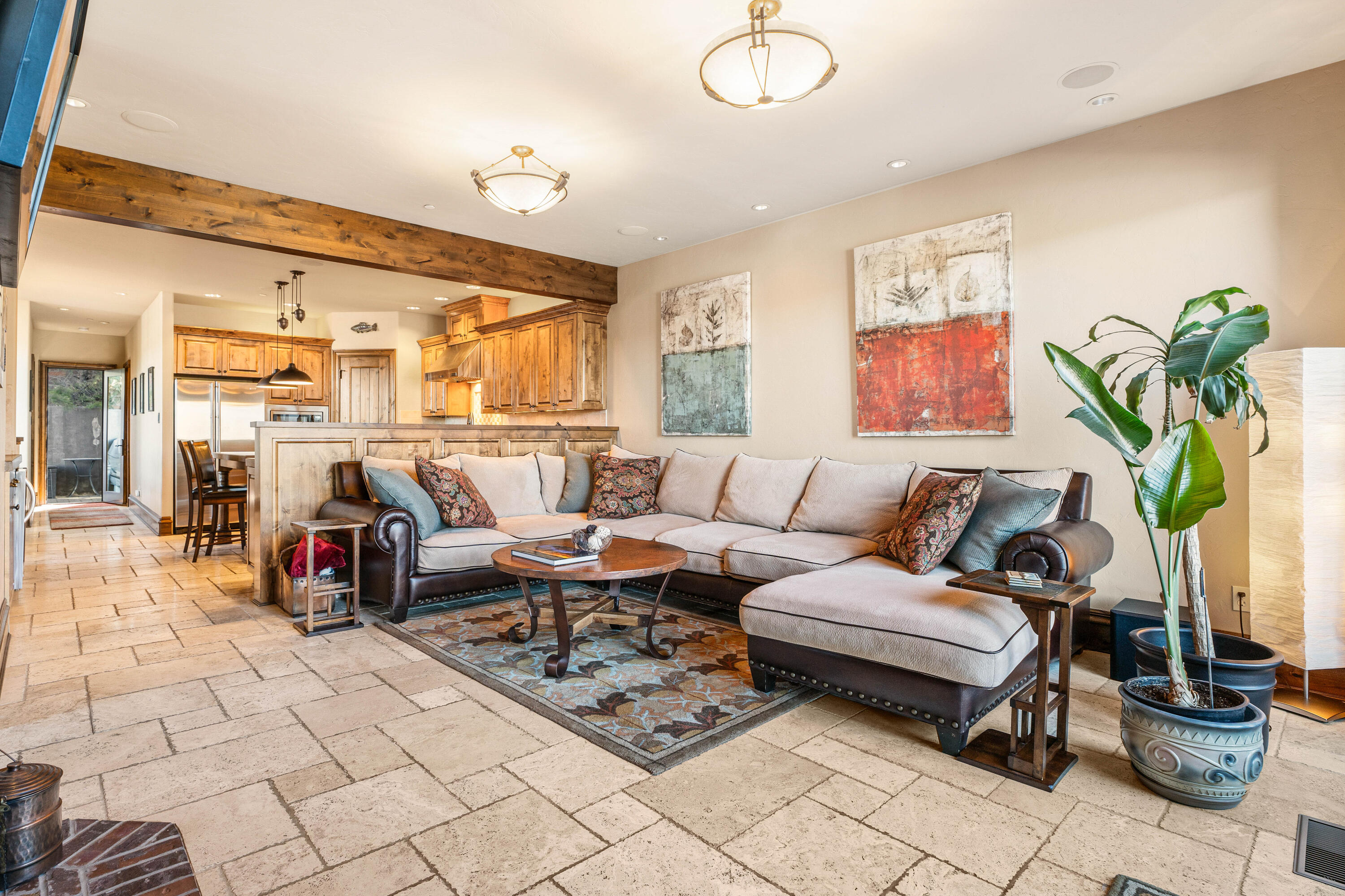 854 SW Crestline Drive