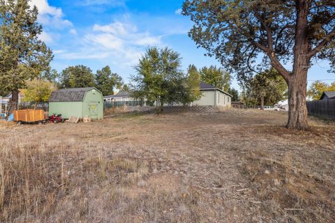 Tiny photo for 3126 Cortez Street, Klamath Falls, OR 97601 (MLS # 220210761)