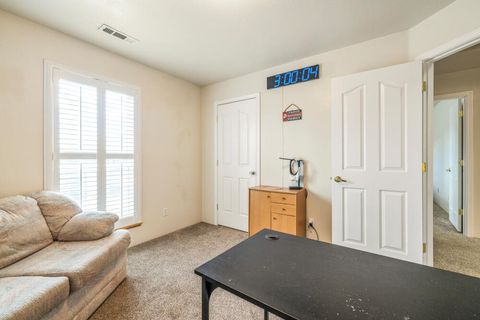 Tiny photo for 3126 Cortez Street, Klamath Falls, OR 97601 (MLS # 220210761)