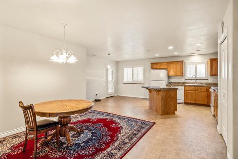 Tiny photo for 3126 Cortez Street, Klamath Falls, OR 97601 (MLS # 220210761)