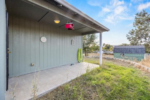 Tiny photo for 3126 Cortez Street, Klamath Falls, OR 97601 (MLS # 220210761)