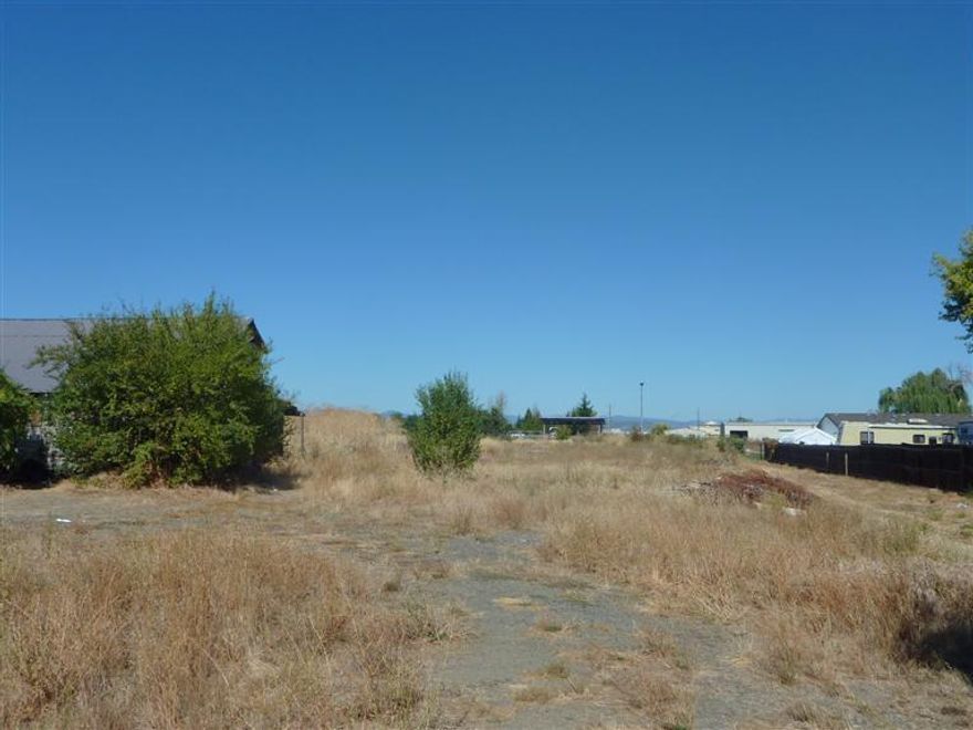 Developers dream. Almost 3 acres. Located in a great area of North West Medford. Near parks,civic centers, shopping. Value is in the land the dwellings are tear downs. Buyer to do own due diligence.