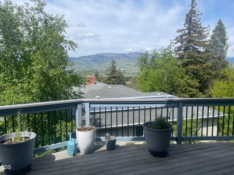 Tiny photo for 1100 Beswick Way, Ashland, OR 97520 (MLS # 220223464)
