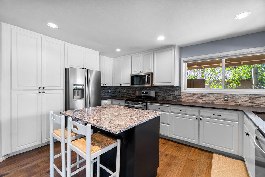 Fairway Point Villag - Residential