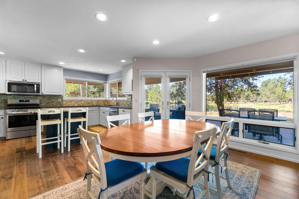 Fairway Point Villag - Residential