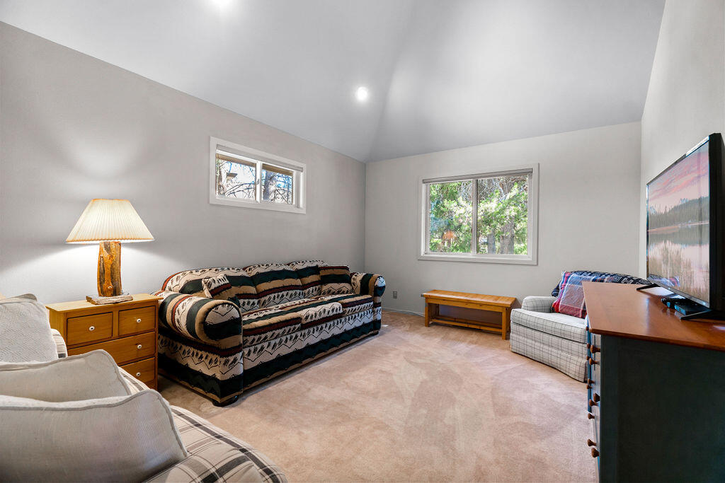 Fairway Point Villag - Residential