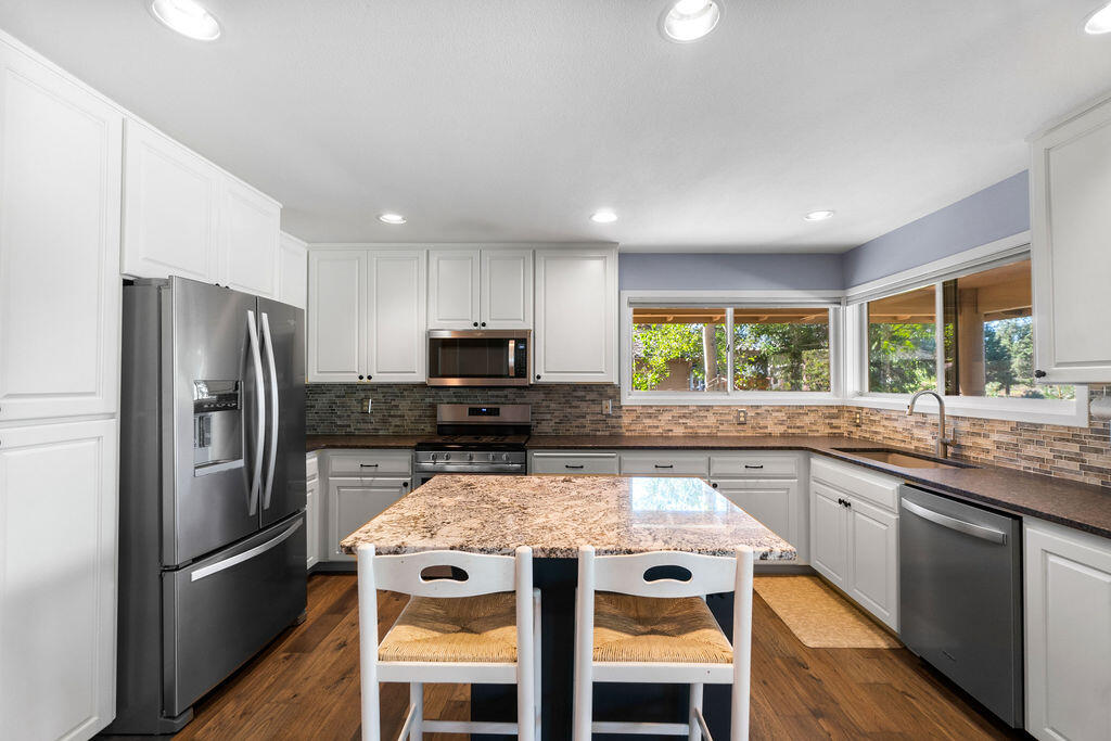 Fairway Point Villag - Residential