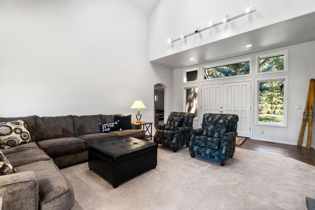 Fairway Point Villag - Residential