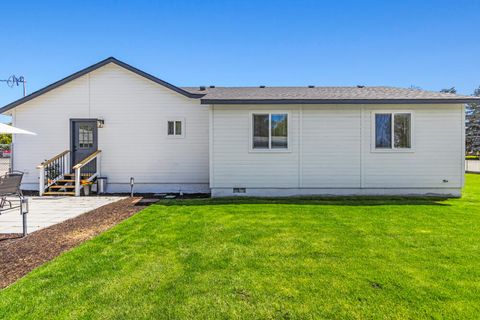 Tiny photo for 5756 Leland Drive, Klamath Falls, OR 97603 (MLS # 220220143)