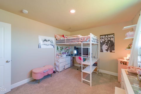 Tiny photo for 300 NW Double Eagle Avenue, Madras, OR 97741 (MLS # 220223359)