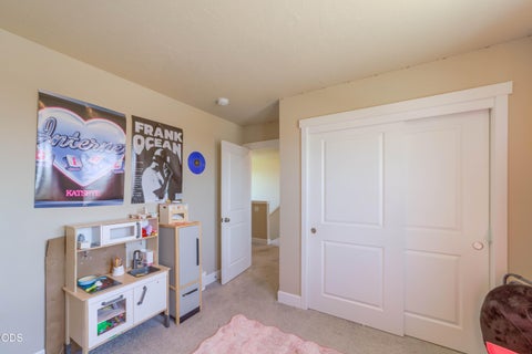 Tiny photo for 300 NW Double Eagle Avenue, Madras, OR 97741 (MLS # 220223359)