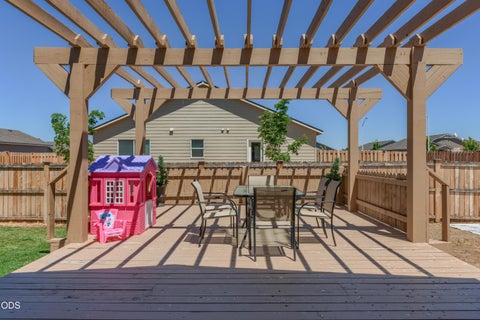 Tiny photo for 300 NW Double Eagle Avenue, Madras, OR 97741 (MLS # 220223359)