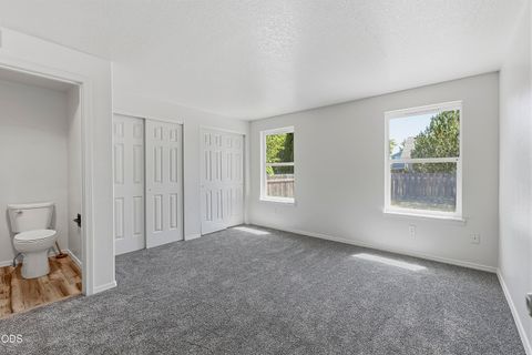Tiny photo for 2150 SW 29th Street, Redmond, OR 97756 (MLS # 220224463)