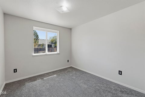 Tiny photo for 2150 SW 29th Street, Redmond, OR 97756 (MLS # 220224463)