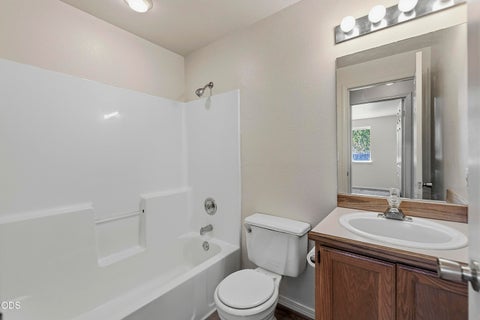Tiny photo for 2150 SW 29th Street, Redmond, OR 97756 (MLS # 220224463)