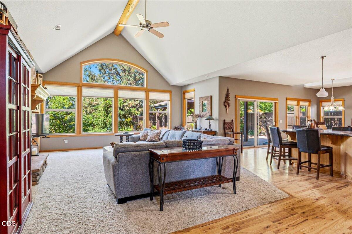 3525 SW 35th Place