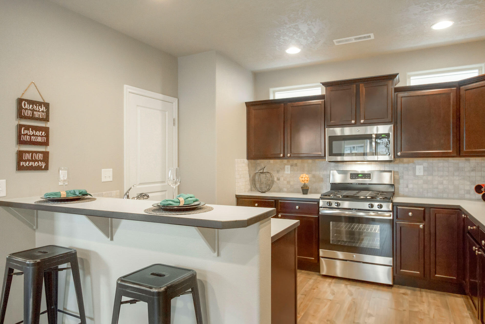 Mckenzie Meadow Vill - Residential