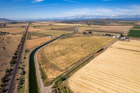 Tiny photo for 547 SW Bear Drive, Madras, OR 97741 (MLS # 220210971)