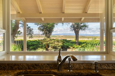 Tiny photo for 547 SW Bear Drive, Madras, OR 97741 (MLS # 220210971)