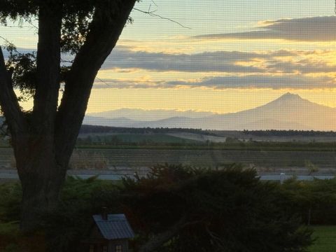 Tiny photo for 547 SW Bear Drive, Madras, OR 97741 (MLS # 220210971)