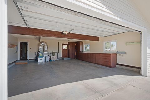 Tiny photo for 547 SW Bear Drive, Madras, OR 97741 (MLS # 220210971)