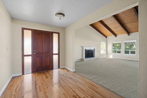 Tiny photo for 547 SW Bear Drive, Madras, OR 97741 (MLS # 220210971)