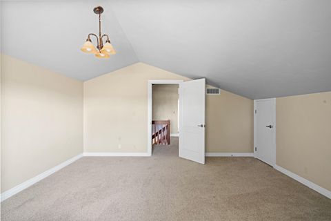 Tiny photo for 547 SW Bear Drive, Madras, OR 97741 (MLS # 220210971)