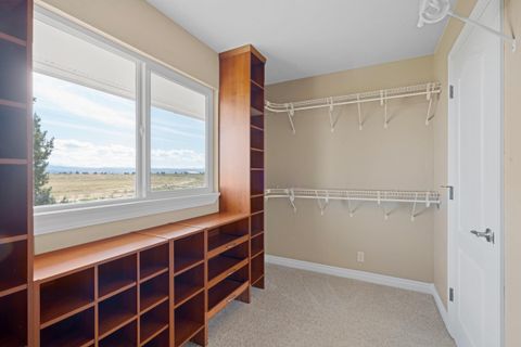 Tiny photo for 547 SW Bear Drive, Madras, OR 97741 (MLS # 220210971)