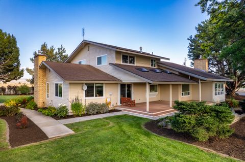 Tiny photo for 547 SW Bear Drive, Madras, OR 97741 (MLS # 220210971)