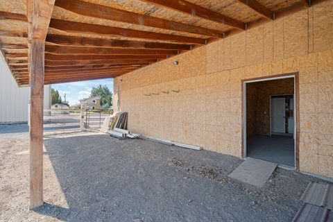 Tiny photo for 547 SW Bear Drive, Madras, OR 97741 (MLS # 220210971)