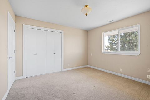 Tiny photo for 547 SW Bear Drive, Madras, OR 97741 (MLS # 220210971)