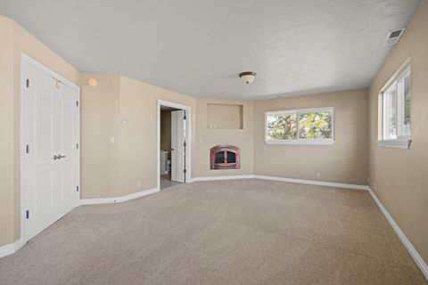 Tiny photo for 547 SW Bear Drive, Madras, OR 97741 (MLS # 220210971)