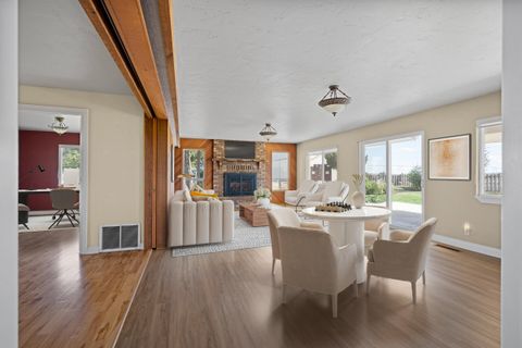 Tiny photo for 547 SW Bear Drive, Madras, OR 97741 (MLS # 220210971)