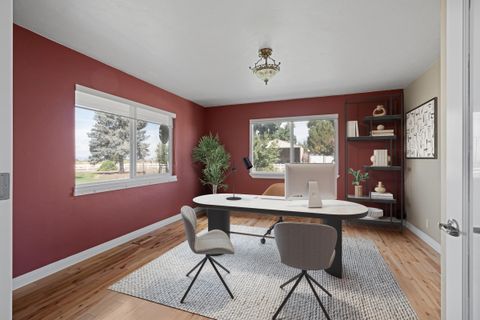 Tiny photo for 547 SW Bear Drive, Madras, OR 97741 (MLS # 220210971)