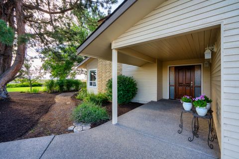 Tiny photo for 547 SW Bear Drive, Madras, OR 97741 (MLS # 220210971)