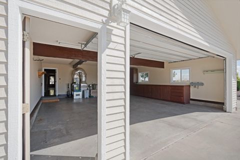 Tiny photo for 547 SW Bear Drive, Madras, OR 97741 (MLS # 220210971)