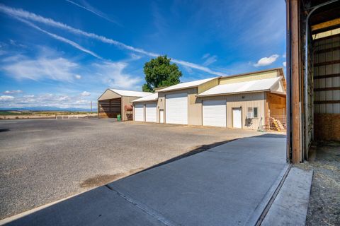 Tiny photo for 547 SW Bear Drive, Madras, OR 97741 (MLS # 220210971)