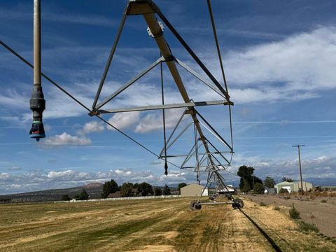 Tiny photo for 547 SW Bear Drive, Madras, OR 97741 (MLS # 220210971)