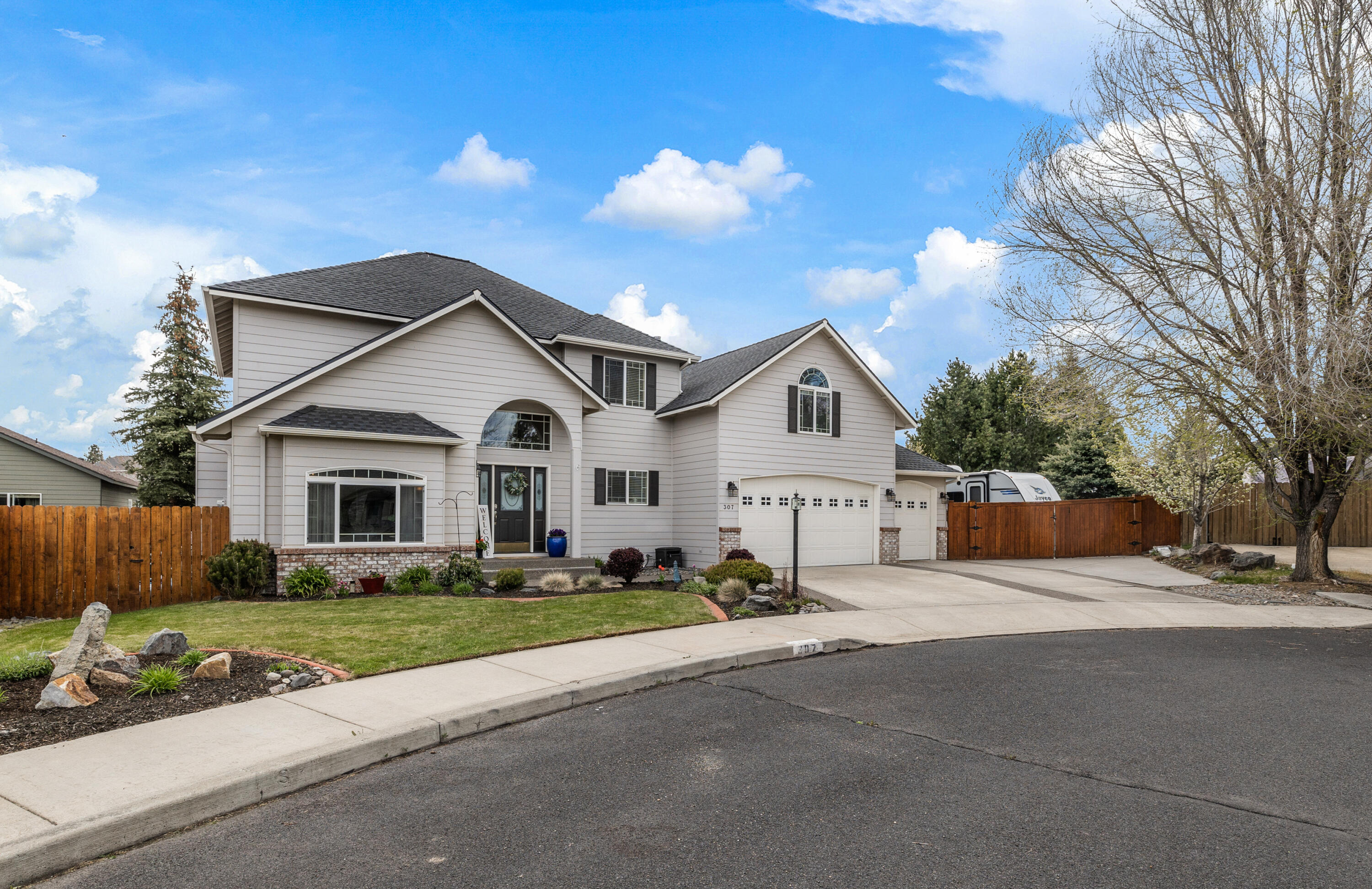 Hollow Pine Estate - Residential