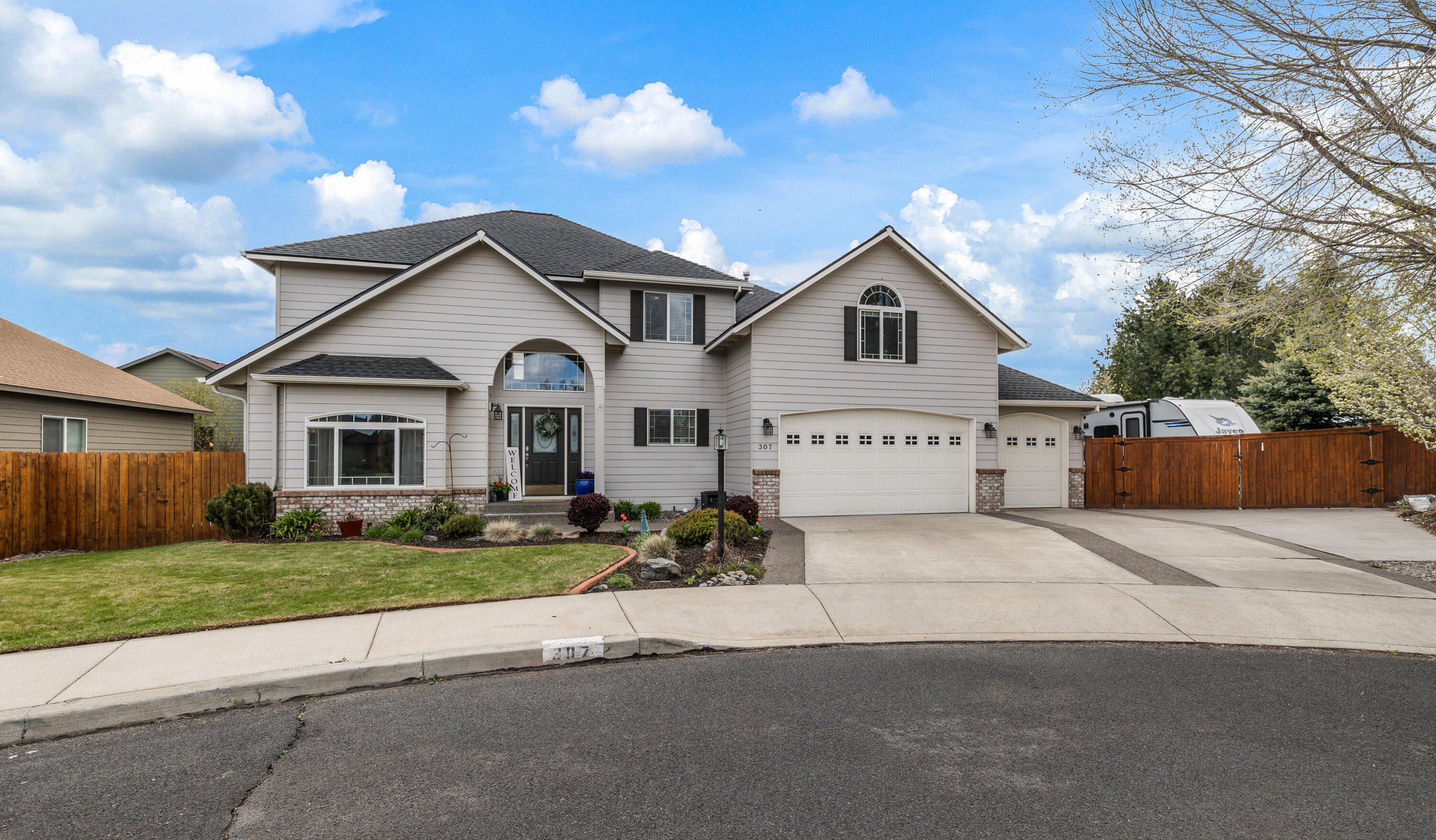 Hollow Pine Estate - Residential