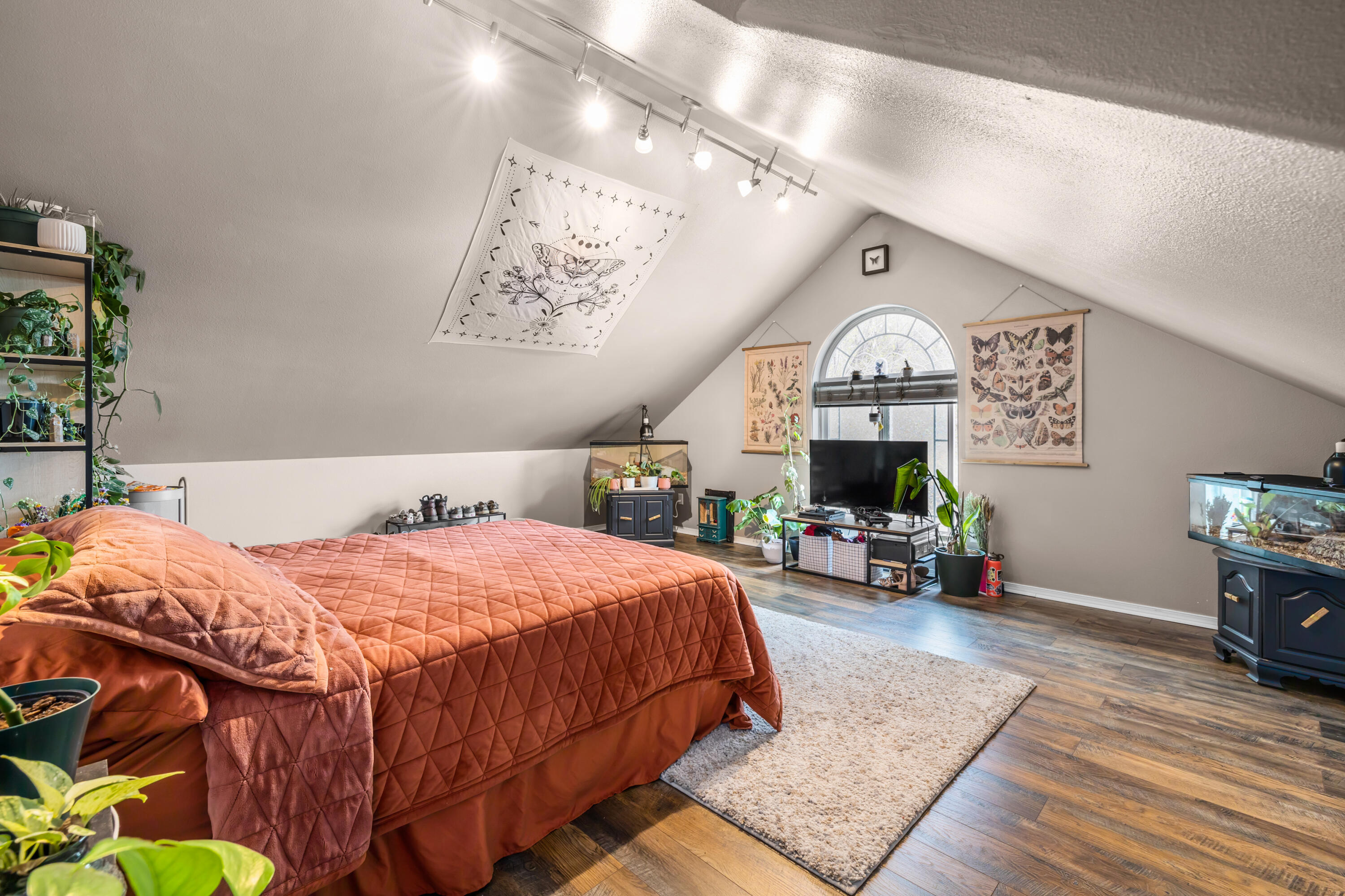 Hollow Pine Estate - Residential