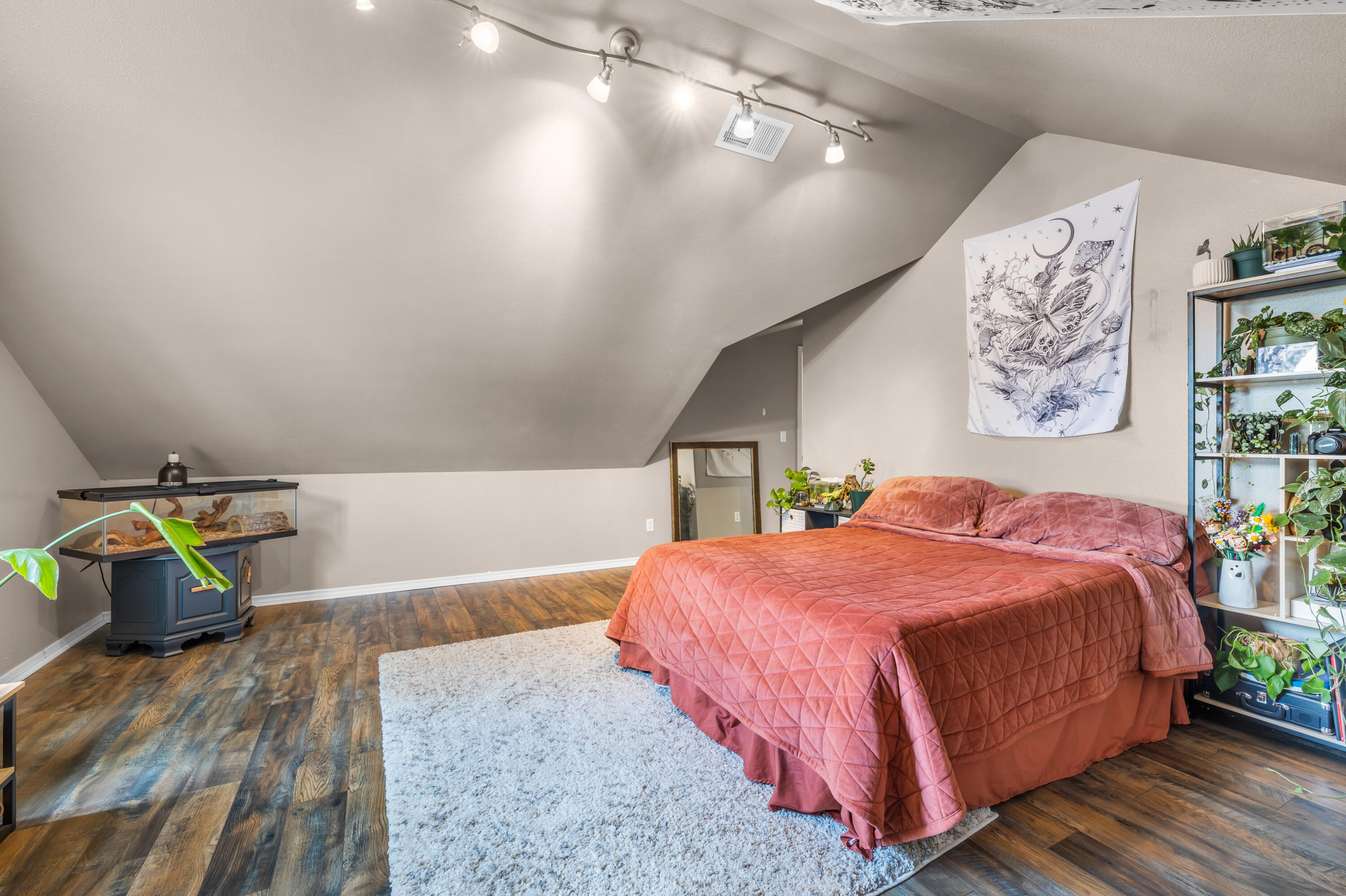 Hollow Pine Estate - Residential