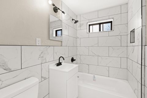 Tiny photo for 933 Dakota Avenue, Medford, OR 97501 (MLS # 220212260)