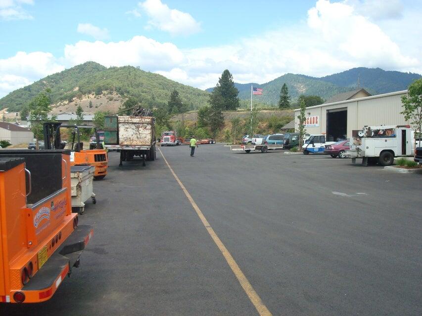 Spalding Commerce Park - Commercial Sale