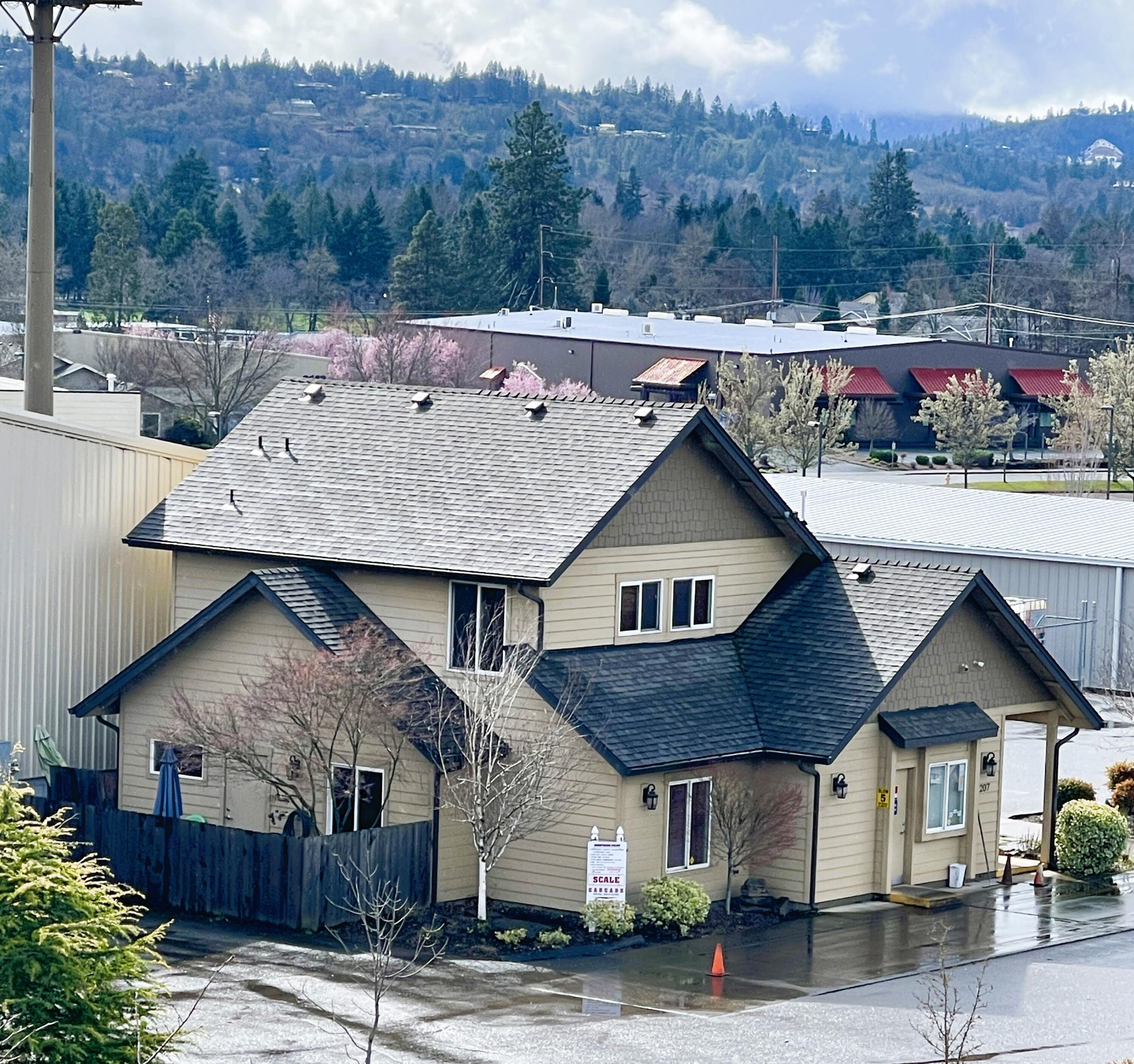 Spalding Commerce Park - Commercial Sale