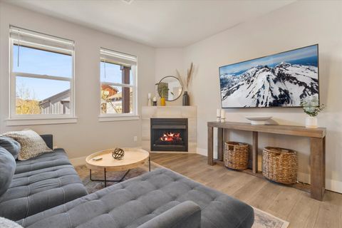 Tiny photo for 63106 Sophwith Lane, Bend, OR 97701 (MLS # 220217663)