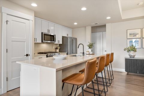 Tiny photo for 63106 Sophwith Lane, Bend, OR 97701 (MLS # 220217663)