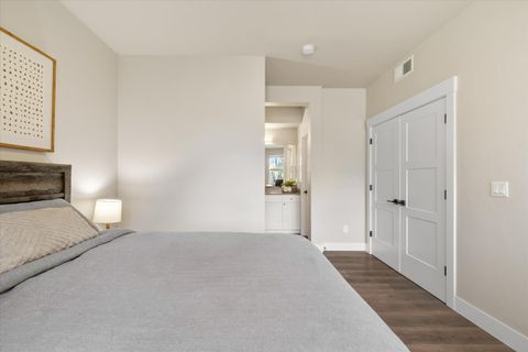 Tiny photo for 63106 Sophwith Lane, Bend, OR 97701 (MLS # 220217663)