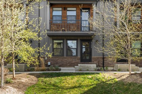 Tiny photo for 63106 Sophwith Lane, Bend, OR 97701 (MLS # 220217663)